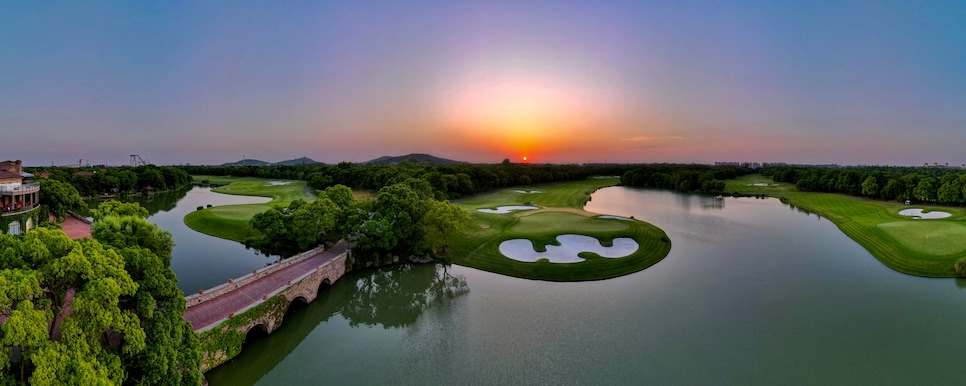 /content/dam/images/golfdigest/fullset/course-photos-for-places-to-play/4 Sheshan bird's-eye view with sunset.jpg